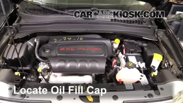 2016 Jeep Renegade Limited 2.4L 4 Cyl. Huile Ajouter de l'huile